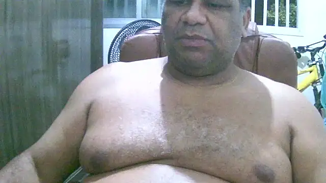 Snapshot of ulmo_br chatting on November 5, 12:36 am ulmo br online show from November 5, 12:36 am