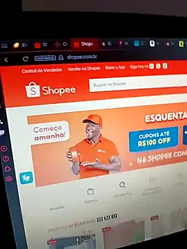 Snapshot of gg2060 chatting on October 28, 5:23 pm gg2060 online show from October 28, 5:23 pm