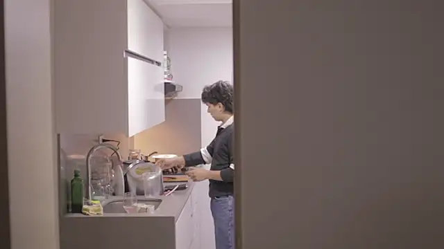 Tony Hoffa online show from November 5, 12:25 am