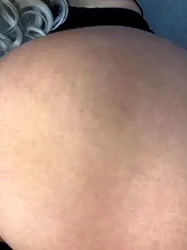 MiloTheName online show from December 16, 1:26 pm