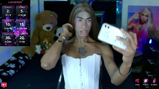 Kendall Gil online show from April 7, 2:24 am