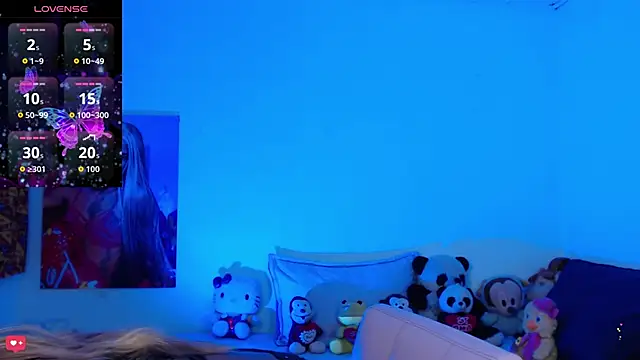 Snapshot of Kendall_Gil chatting on October 31, 3:14 am Kendall Gil online show from October 31, 3:14 am