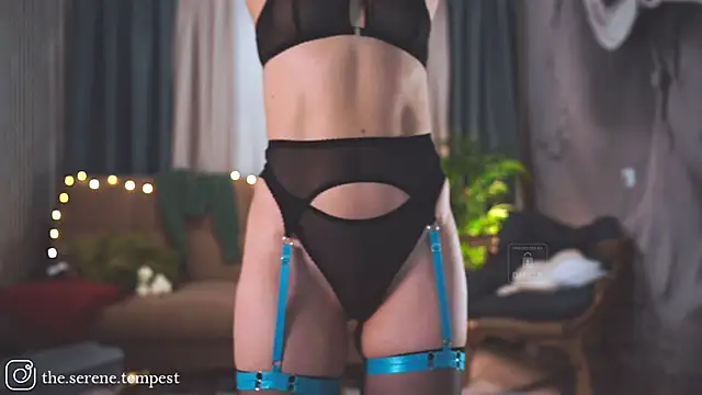 Feral Berrry  online show from December 1, 7:31 am