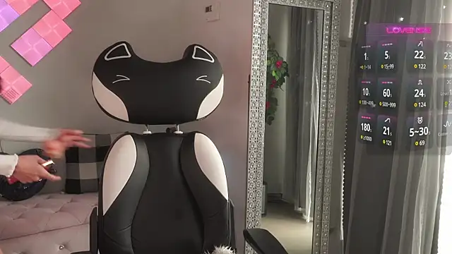Mysticxkitty online show from February 9, 4:40 pm