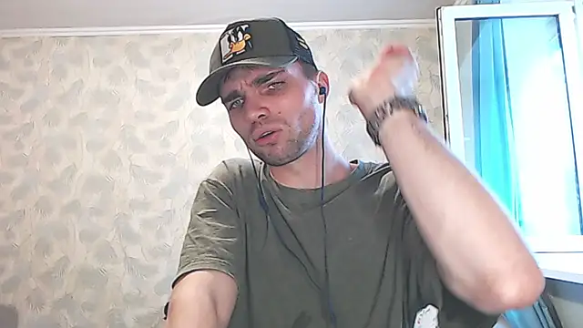 Snapshot of Simbo_cool chatting on May 17, 1:22 pm Simbo cool online show from May 17, 1:22 pm