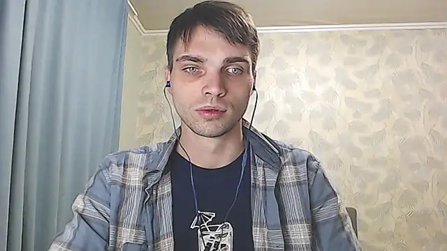 Snapshot of Simbo_cool chatting on May 16, 1:04 am Simbo cool online show from May 16, 1:04 am