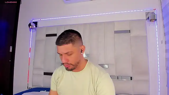 Jacoob19  online show from November 7, 1:04 pm