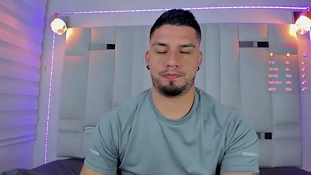 Jacoob19  online show from March 12, 11:43 am