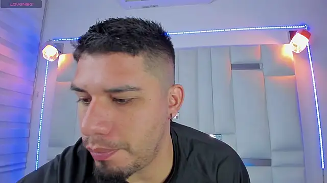 Jacoob19  online show from March 3, 12:39 pm