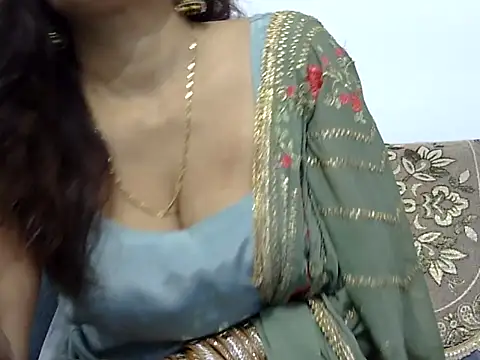 mishi kaur online show from December 22, 2:49 am