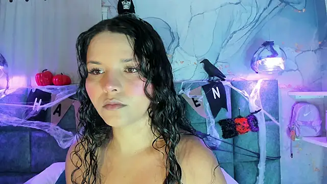 LottiCarter online show from October 8, 11:34 am
