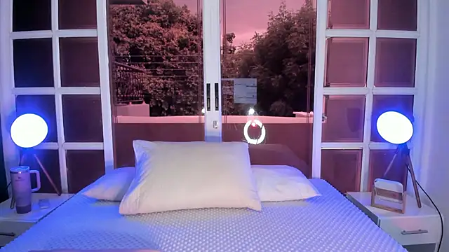 LottiCarter online show from May 27, 8:05 pm