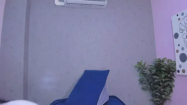 Tiffany mendez online show from January 7, 12:10 pm