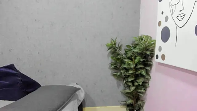 Tiffany mendez online show from February 5, 12:12 pm