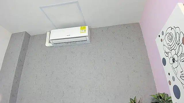 Tiffany mendez online show from February 21, 12:07 pm