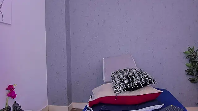 Tiffany mendez online show from March 10, 12:20 pm