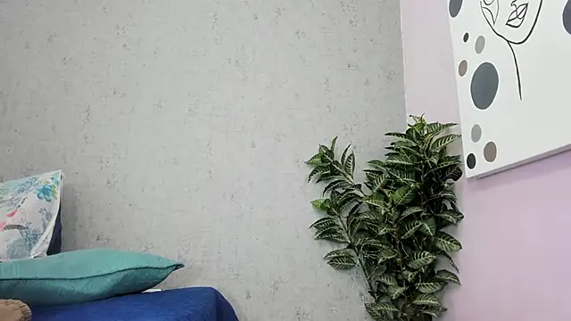 Tiffany mendez online show from February 26, 12:05 pm