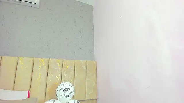 Snapshot of Tiffany_mendez chatting on July 6, 12:01 pm Tiffany mendez online show from July 6, 12:01 pm