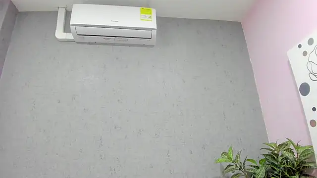 Tiffany mendez online show from December 2, 12:07 pm