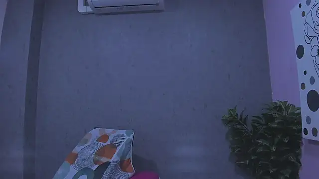 Tiffany mendez online show from January 11, 12:01 pm