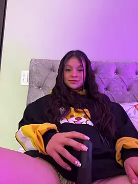 LucyEvans  online show from November 3, 5:01 am