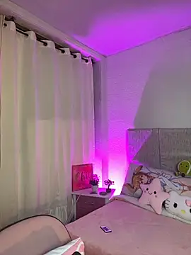 LucyEvans  online show from October 23, 4:00 am