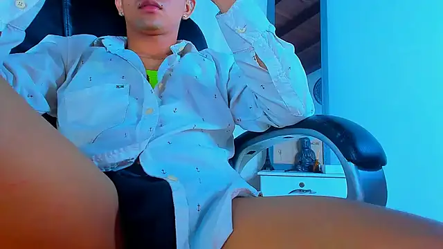 Muichiro tokito1 online show from March 13, 7:20 am