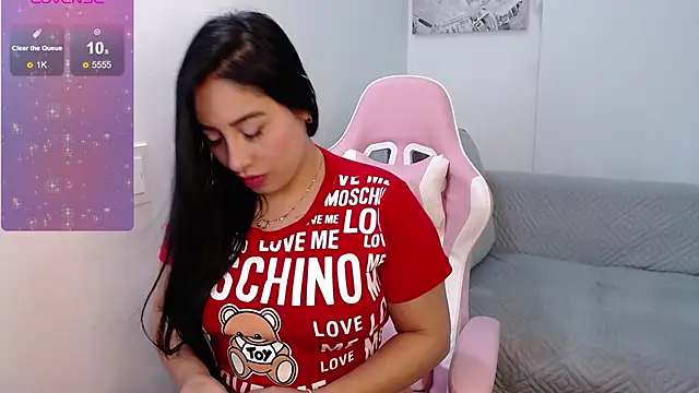 Snapshot of ivanacoper chatting on January 4, 5:37 am ivanacoper online show from January 4, 5:37 am