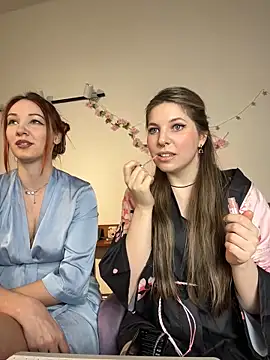 Annie aww online show from March 22, 9:21 pm