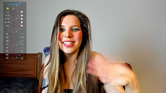 Annie aww online show from December 9, 10:20 pm