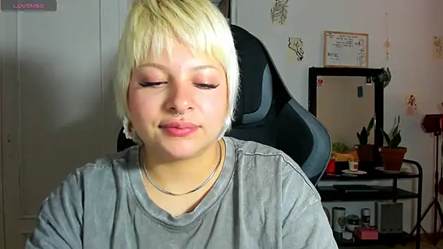 sammymoon online show from July 7, 8:18 am