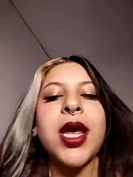Snapshot of sammymoon chatting on December 1, 6:35 pm sammymoon online show from December 1, 6:35 pm