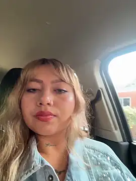 amanda-medrano1 online show from February 21, 2:30 pm