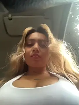 amanda-medrano1 online show from March 18, 3:46 pm