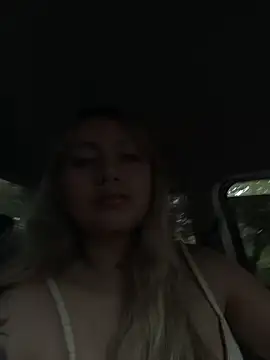 amanda-medrano1 online show from March 25, 3:44 pm