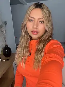 amanda-medrano1 online show from February 12, 2:39 pm