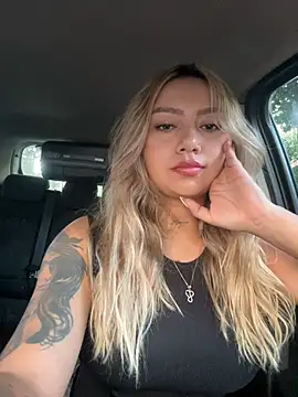 amanda-medrano1 online show from February 5, 1:40 pm