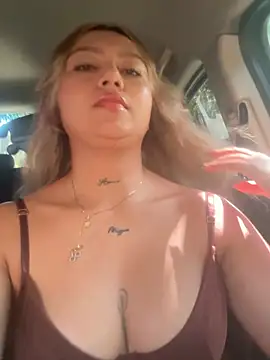 amanda-medrano1 online show from January 16, 4:00 pm