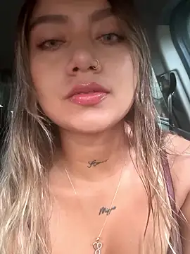 amanda-medrano1 online show from December 18, 2:43 pm