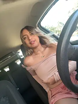 amanda-medrano1 online show from September 23, 3:19 pm