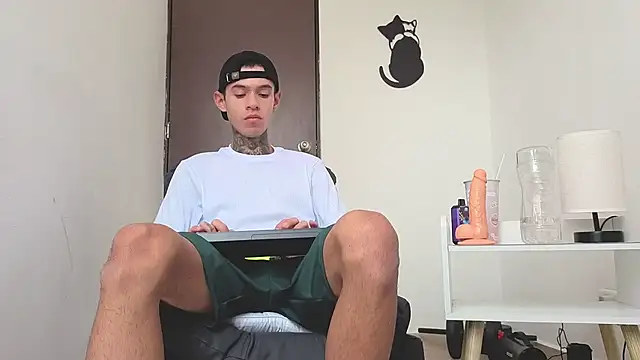 Saturno v online show from November 18, 10:40 am