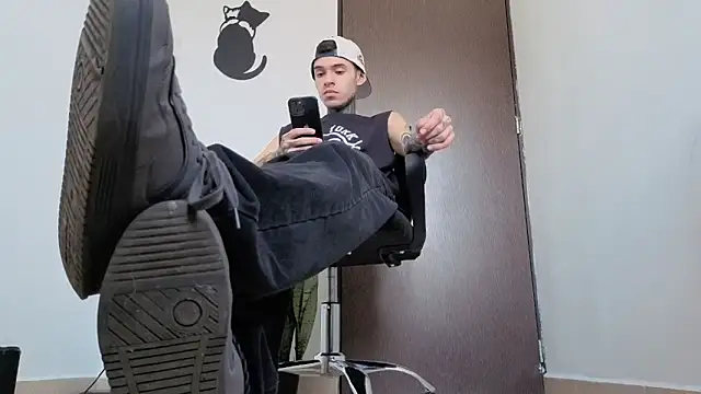 Saturno v online show from March 7, 10:10 am