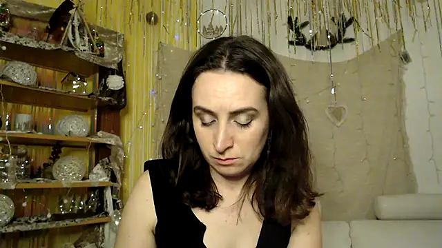 AskMeStandUp online show from February 25, 9:58 pm