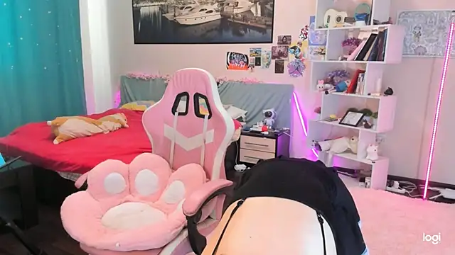 Ramona Johnson online show from February 24, 10:04 am