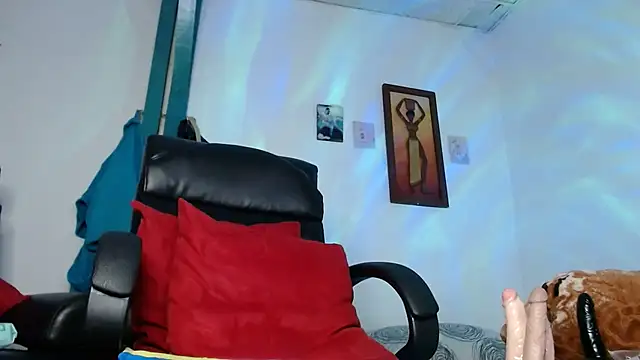 Sexy-Favgirl online show from April 2, 9:05 am