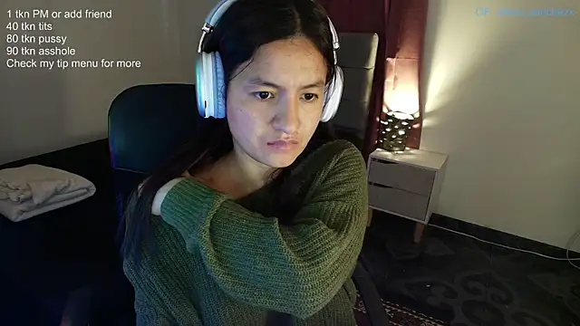 Snapshot of ChloeSanchezx chatting on July 7, 7:23 am ChloeSanchezx online show from July 7, 7:23 am
