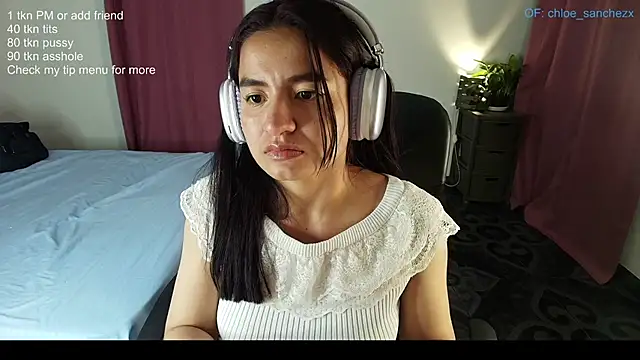 ChloeSanchezx online show from April 23, 1:01 am