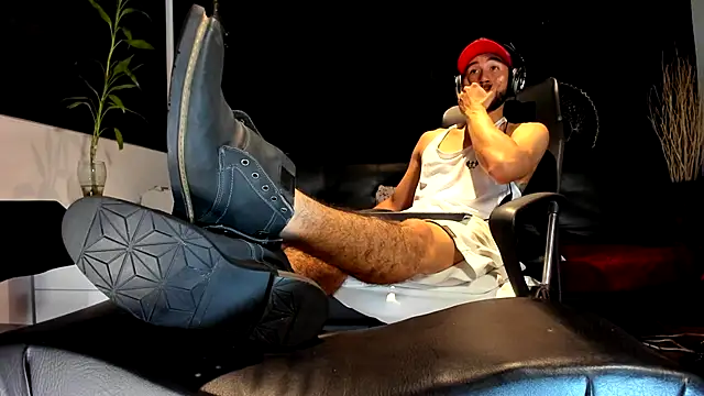 Snapshot of alessandro_wye chatting on November 5, 9:23 am alessandro wye online show from November 5, 9:23 am