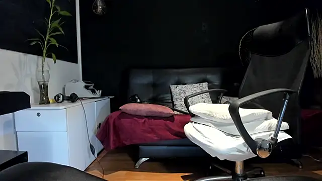 Snapshot of alessandro_wye chatting on November 3, 6:40 am alessandro wye online show from November 3, 6:40 am