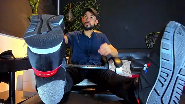 alessandro wye online show from February 17, 2:53 am